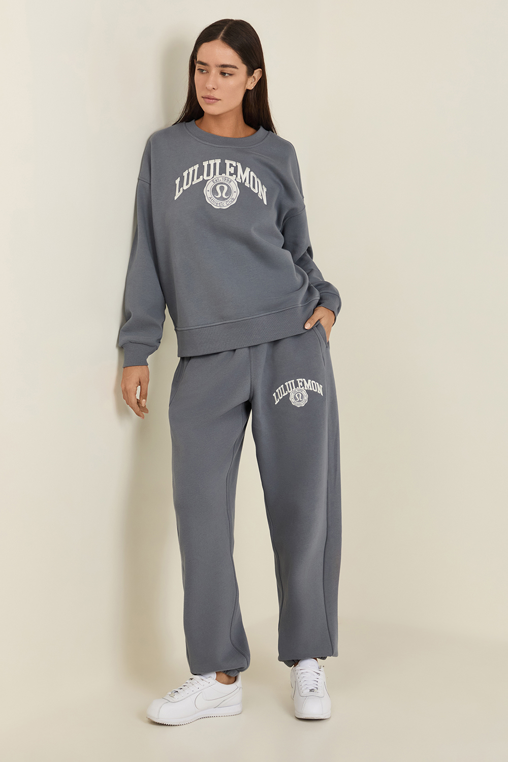 Scuba Mid-Rise Oversized Jogger Graphic